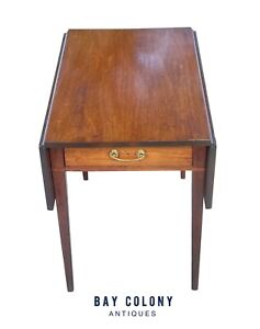 Antique Hepplewhite Southern Mahogany Pembroke Table With Rare Barber Pole Inlay