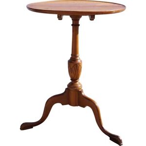 Antique American Cherrywood Tilt Top Candle Stand Round Side Table C 1780