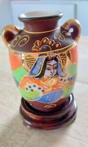 50 S 60 S Satsuma Pottery Vase Moriage 3 Goldcastle Made In Japan Geisha Wood