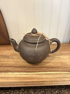 Yixing Zisha Purple Clay Pottery Teapot