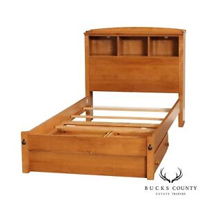Ethan Allen Country Colors Maple Twin Bed