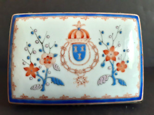 Antique Chinese Armorial Porcelain Trinket Box Late 19th Or Early 20th C 