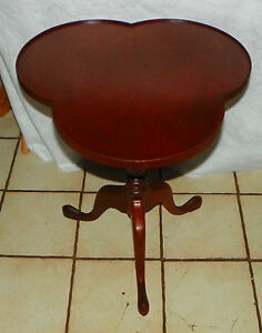 Mahogany Cloverleaf Bookmatch Veneer End Table Side Table By Imperial Et296 