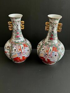 Vintage Pair Chinese Rose Medallion Porcelain Vase 