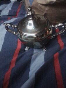 William Rogers Silver Plated Sugar Bowl Lid Footed Collectible Entertaining