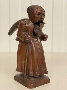 A Beautiful Swarzwald Black Forest Old Woman Nut Cracker Carved In Wood