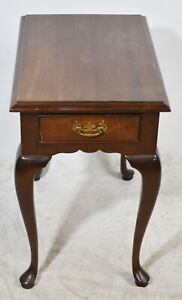 Stickley Mahogany Queen Anne Style End Table Williamsburg Style