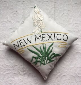 Vintage Embroidered U S State Quilt Top New Mexico Tiered Tray Tuck Pillow