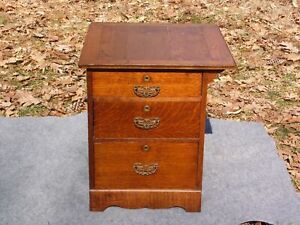 Antique American Early 1900 S Oak Small Chest End Table Nightstand Cabinet