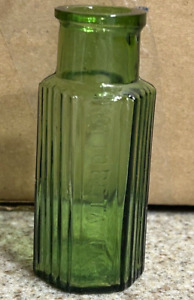 Vintage Not To Be Taken Poison Remedy Glass Bottle 3 1 8 Apothecary Green