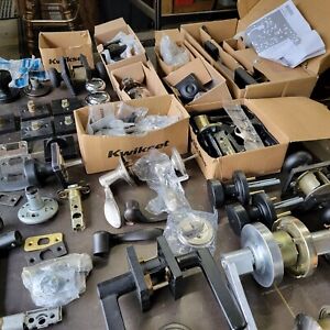 Assorted Door Knobs Hardware Lot Contractor Locksmith Handyman Bulk Pieces Parts