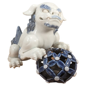 Antique Japanese Hirado Porcelain Statue Okimono Of Shishi Guardian Lion Japan