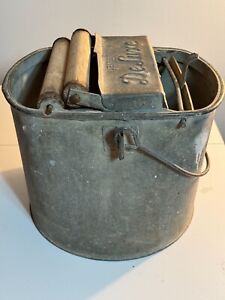 De Luxe Galvanized Metal Mop Bucket W Wood Rollers Handle Vintage