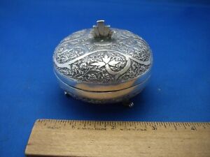 Vintage Indian Silver Round Footed Box Chased Decoration Nr