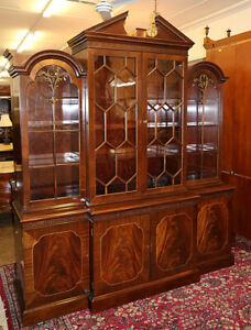 Century Furniture Georgian Style Flame Mahogany Bookcase Cabinet Breakfront