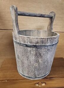 Primitive Wood Carved Bucket Wishing Well Weathered 13 3 8 