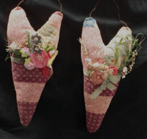 Pair Primitive Quilt Top Hanging Hearts W Vintage Flowers Birds Valentine S Day