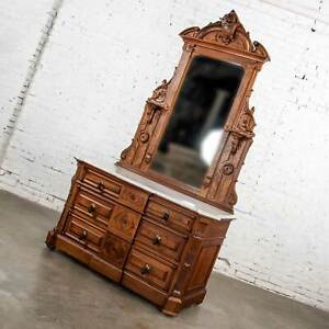 Antique Victorian Mirrored Dresser In Walnut Burl Walnut With White Marble Top
