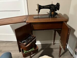 1934 Singer Sewing Machine In Wooden Cabinet