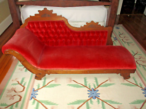 Antique Victorian Ornate Walnut Chaise Lounge In Red Velvet