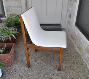 Danish Modern Mcm Teak Slope Back White Faux Leather Dining Chair Vtg Maker 