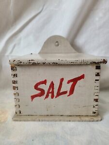 Primitive Salt Box With Hinged Lid