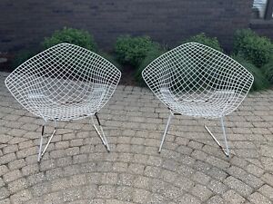 Vintage 1960 S Pair Of Harry Bertoia Knoll Wire Diamond Lounge Outdoor Chairs