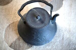 A007 Antique Estate Japanese Iron Teapot 19th 20th Century Size Is About 17 X20