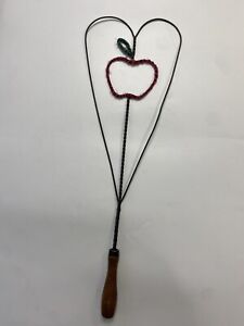 Vtg Antique Wire Metal Carpet Rug Beater Wood Handle Apple In Heart Design 23 