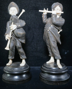 19th Century German Folk Carved Wood Musician 7 Figurines Bag Piper Flutist