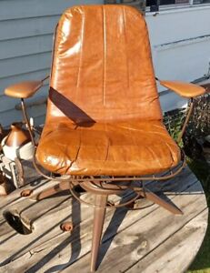  Near Mint Vintage Homecrest High Back Swivel Patio Chair Mid Century Modern 