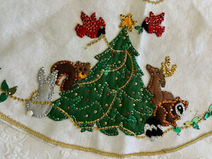 Animals Bunny Rabbit Deer Birds Beaded Sequin Felt Christmas Tree Skirt Vintage