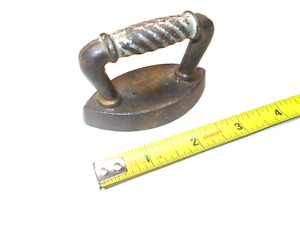 Sad Iron Antique Miniature Cast Iron 8 Oz 2 7 8 Long Toy Or Paper Weight 