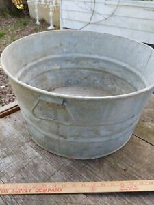 Large Vintage Galvanized Zinc Metal Wash Tub Bucket Farm 11x20 5 