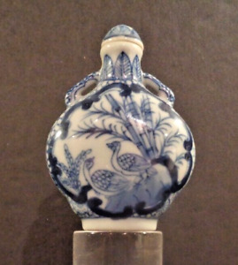 Vintage Chinese Blue And White Porcelain Snuff Bottle W Bird Design Signed