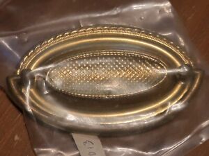 Vintage Solid Brass Oval Federal Sheraton Detailed Plate Pull 3 Center Disc