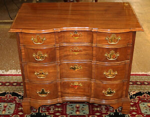  Hickory Mahogany Chippendale Style Block Front Dresser Chest Of Drawers