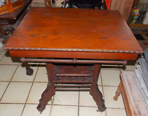 Oak Eastlake Carved Stick And Ball Center Table Parlor Table Prt32 