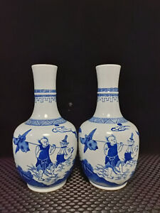 A Pair Chinese Blue White Porcelain Handpainted Exquisite Figure Vases 15657