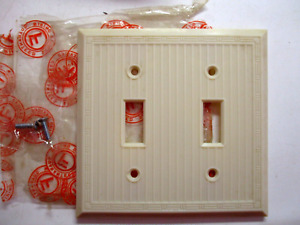 Circle F Usa 2 Gang Dashed Fine Lines Beige Bakelite Switch Plate Wall Cover Vtg