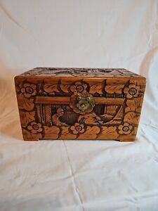Hand Carved Chinese Solid Camphor Wood Chest Tea Box Uniquely Carved Exquisite