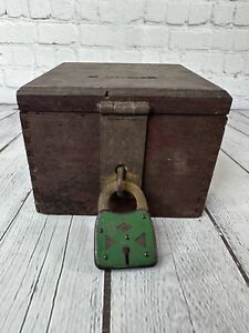 Antique Wooden Rj Reynolds S Tobacco Plug Ad Box Dovetail W Lock No Key Rare 
