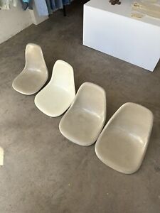 Set Of 4 Vtg 50 S 60 S Eames Herman Shell Chairs As Is Zenith