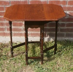 Small Chairside Antique English Oak Gate Leg Drop Leaf Occasional End Tea Table