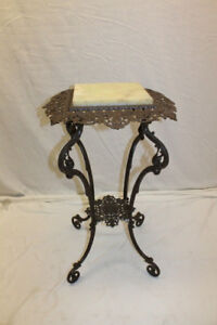 Elegant 19th Century American Victorian Cast Iron Marble Top Lamp Table Stand