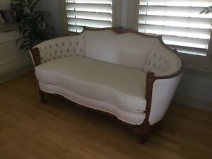 Hand Carved 19th Century Antique Victorian French Style Settee Loveseat Couch