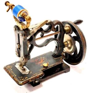 Wow Antique And Portable Sewing Machine New England Usa 1884