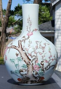 White Porcelain Chinese Bottle Vase Handmade With Underglaze Blue Qianlong Seal
