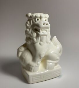 Chinese Foo Dog Figurine White Ceramic Porcelain 7 3 4