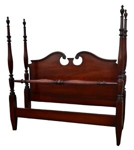Vintage Mahogany Traditional Style Full Size Bed